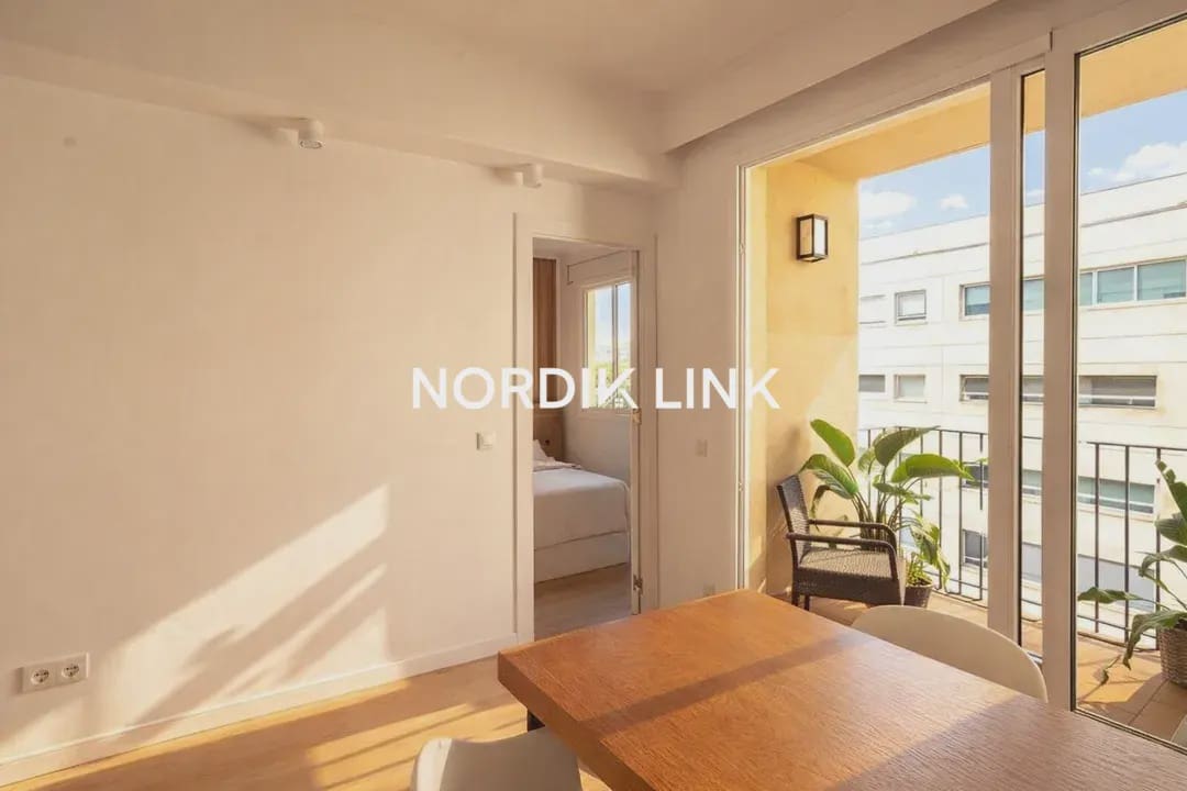 4 slaapkamer Flat te koop in Barcelona stad - € 775.000 (Ref: 9562529)