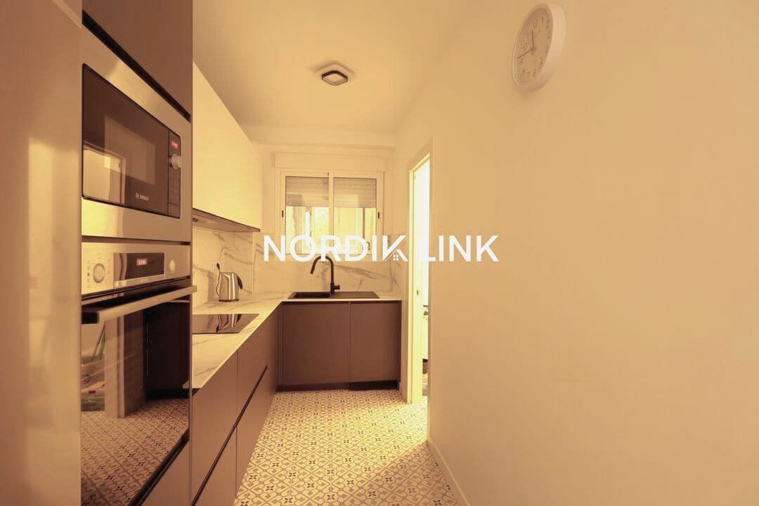 4 slaapkamer Flat te koop in Barcelona stad - € 775.000 (Ref: 9562529)