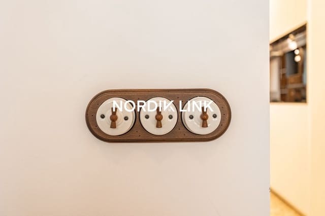 2 slaapkamer Flat te koop in La Vila de Gràcia, Barcelona stad - € 495.000 (Ref: 9562532)