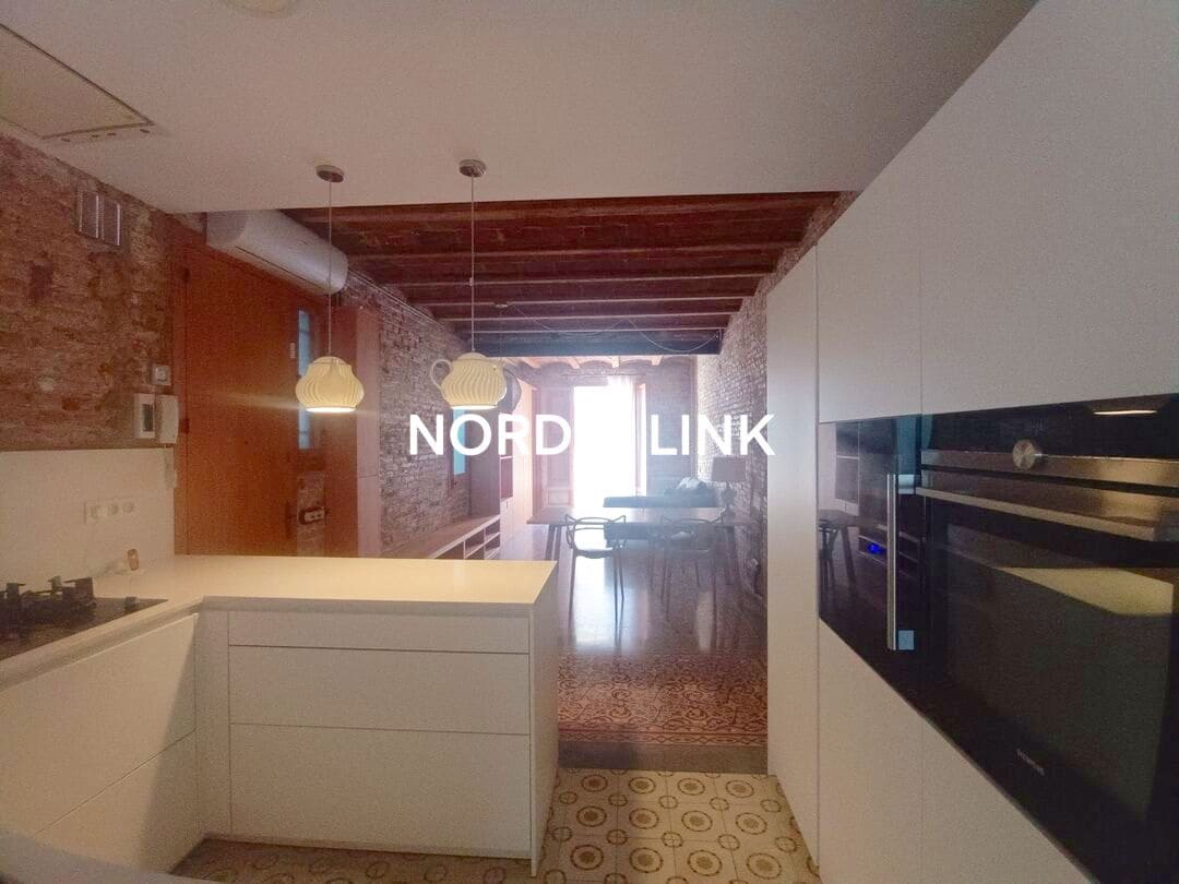 2 bedroom Flat for sale in Barcelona city - € 495,000 (Ref: 9562532)