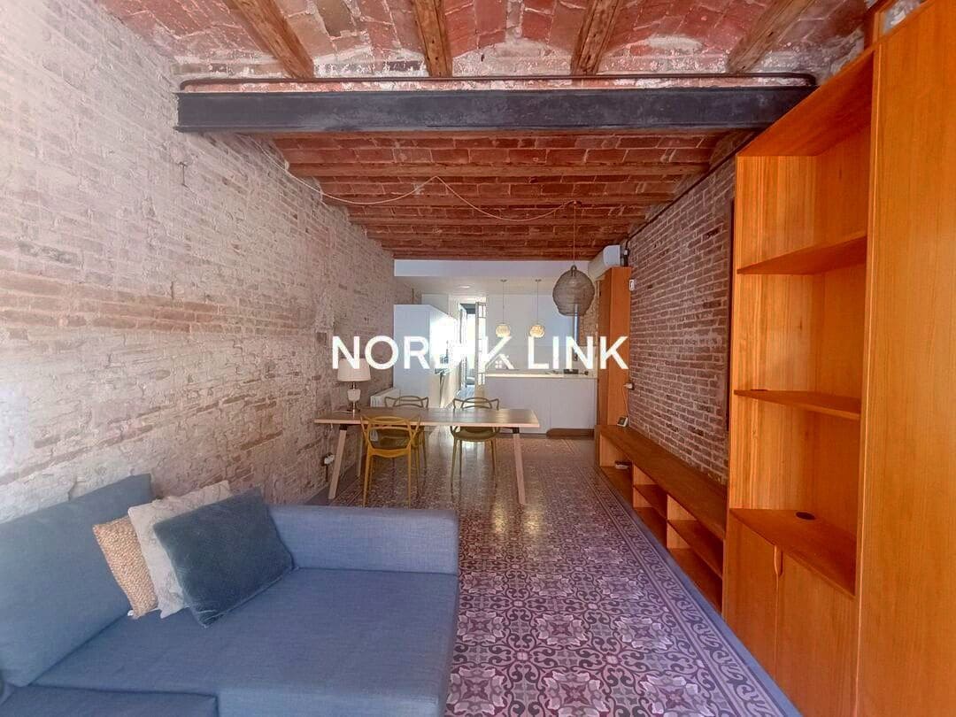 2 bedroom Flat for sale in Barcelona city - € 495,000 (Ref: 9562532)