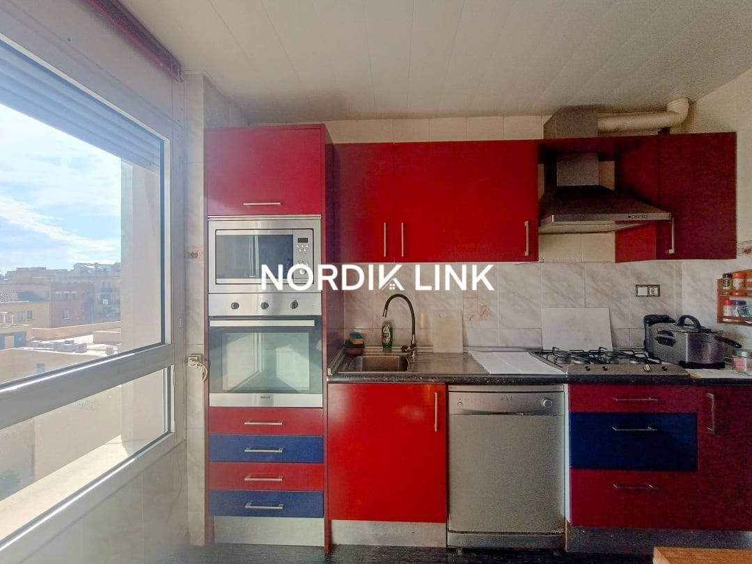 3 bedroom Flat for sale in Barcelona city - € 425,000 (Ref: 9562534)