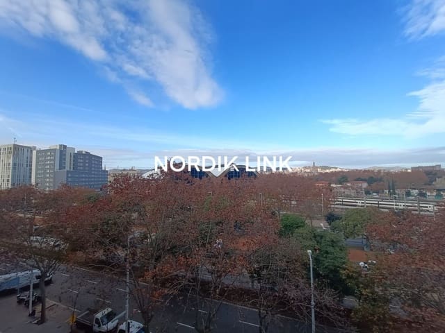 3 bedroom Flat for sale in La Barceloneta, Barcelona city - € 425,000 (Ref: 9562534)