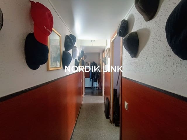 3 bedroom Flat for sale in La Barceloneta, Barcelona city - € 425,000 (Ref: 9562534)