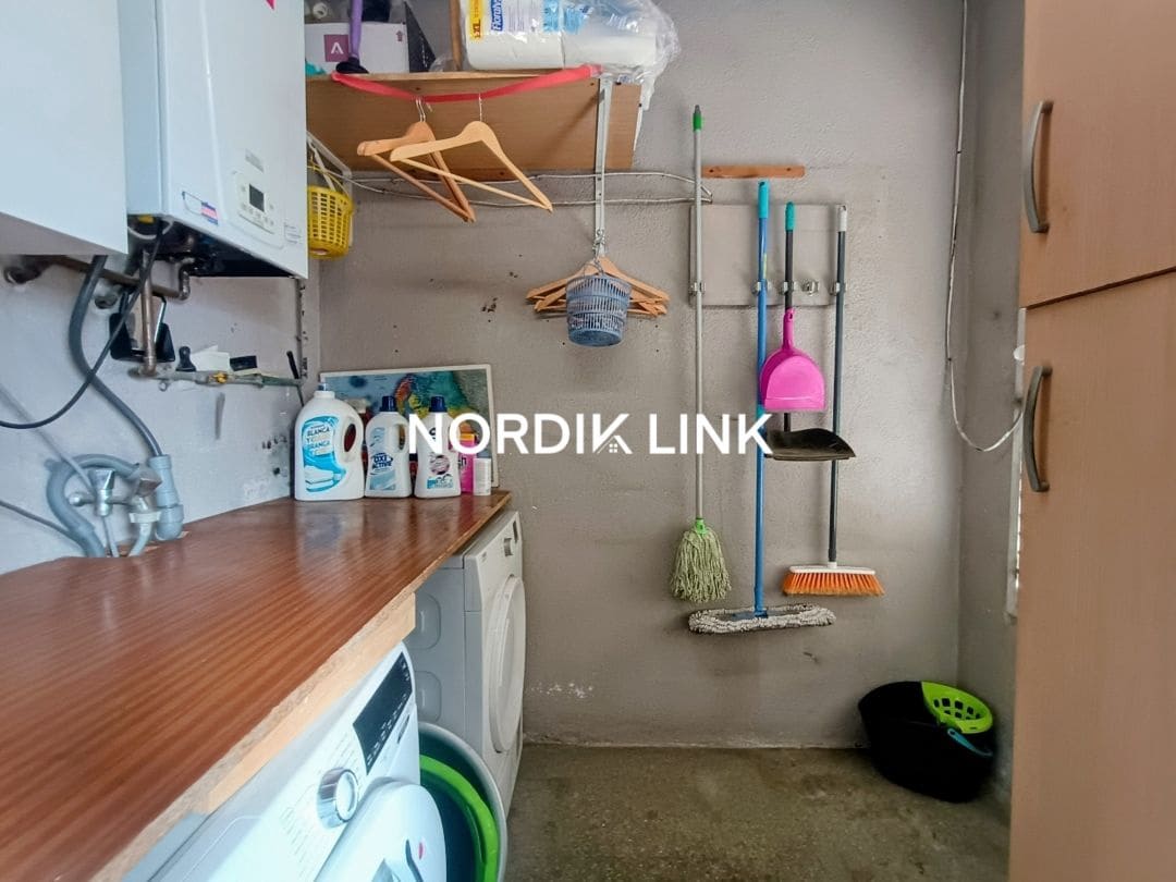 3 bedroom Flat for sale in Barcelona city - € 425,000 (Ref: 9562534)