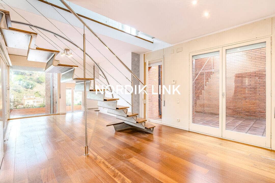 7 soveværelse Byhus til salg i Barcelona by - € 1.380.000 (Ref: 9562535)