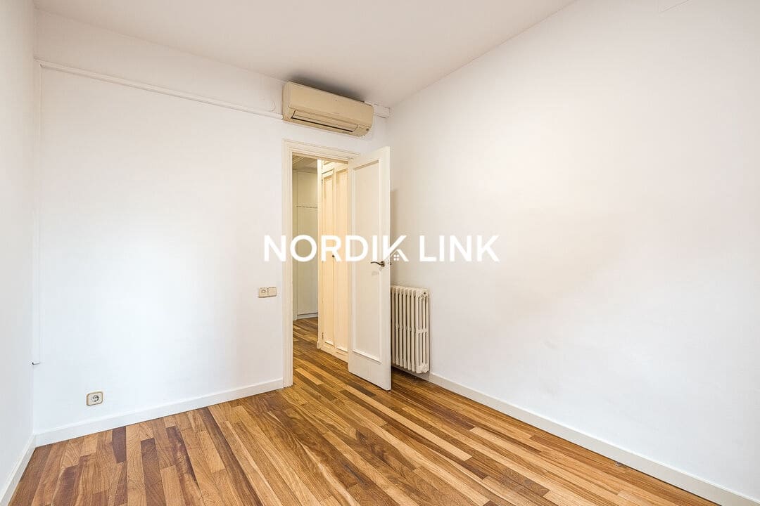 7 soveværelse Byhus til salg i Barcelona by - € 1.380.000 (Ref: 9562535)