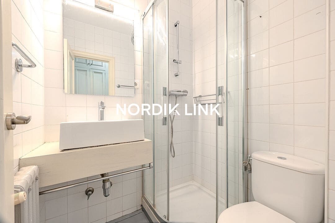 7 soveværelse Byhus til salg i Barcelona by - € 1.380.000 (Ref: 9562535)