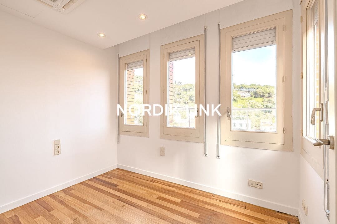 7 soveværelse Byhus til salg i Barcelona by - € 1.380.000 (Ref: 9562535)