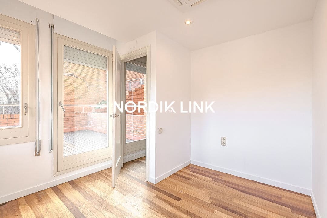 7 soveværelse Byhus til salg i Barcelona by - € 1.380.000 (Ref: 9562535)