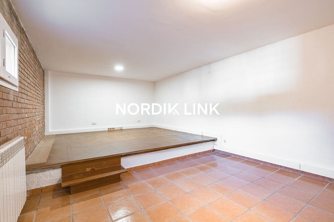 7 soveværelse Byhus til salg i Barcelona by - € 1.380.000 (Ref: 9562535)