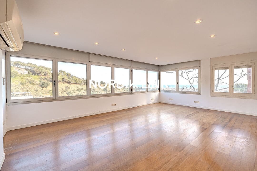 7 soveværelse Byhus til salg i Barcelona by - € 1.380.000 (Ref: 9562535)