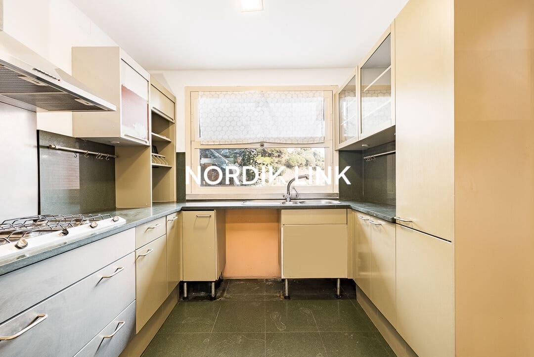 7 soveværelse Byhus til salg i Barcelona by - € 1.380.000 (Ref: 9562535)