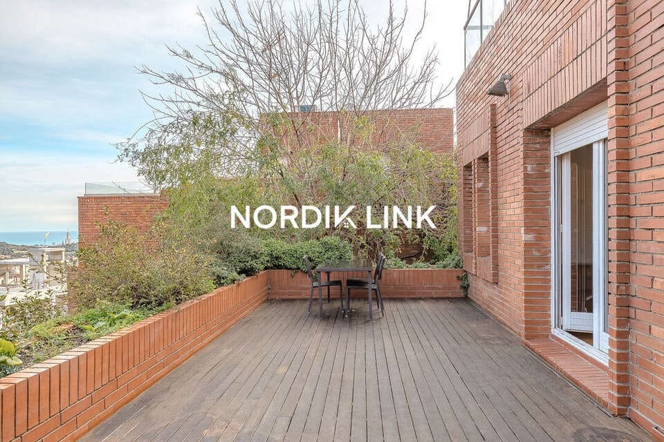 7 soveværelse Byhus til salg i Barcelona by - € 1.380.000 (Ref: 9562535)