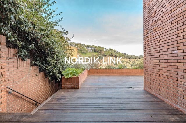 7 soveværelse Byhus til salg i Vallcarca i Els Penitents, Barcelona by - € 1.380.000 (Ref: 9562535)