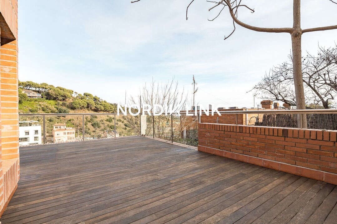 7 soveværelse Byhus til salg i Barcelona by - € 1.380.000 (Ref: 9562535)