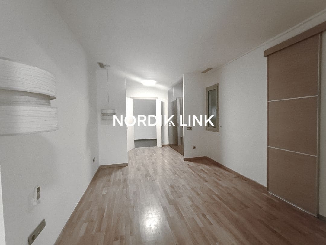 2 makuuhuone Asunto myytävänä paikassa Barcelona kaupunki - 599 000 € (Ref: 9562536)