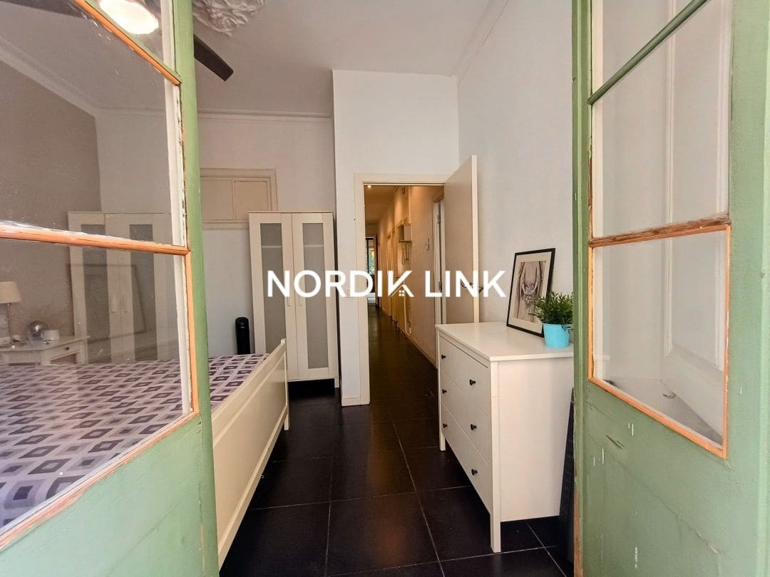 4 slaapkamer Flat te koop in Barcelona stad - € 569.000 (Ref: 9562538)