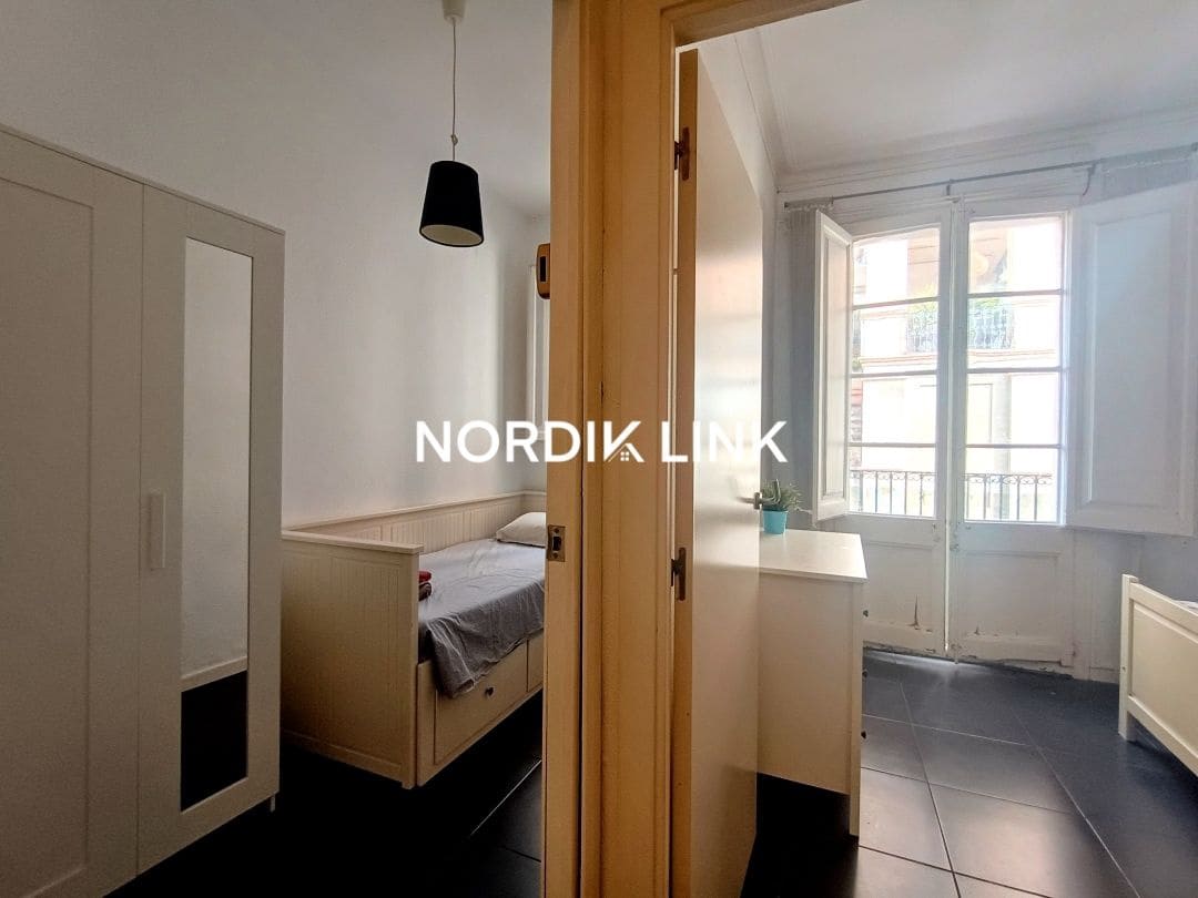 4 slaapkamer Flat te koop in Barcelona stad - € 569.000 (Ref: 9562538)