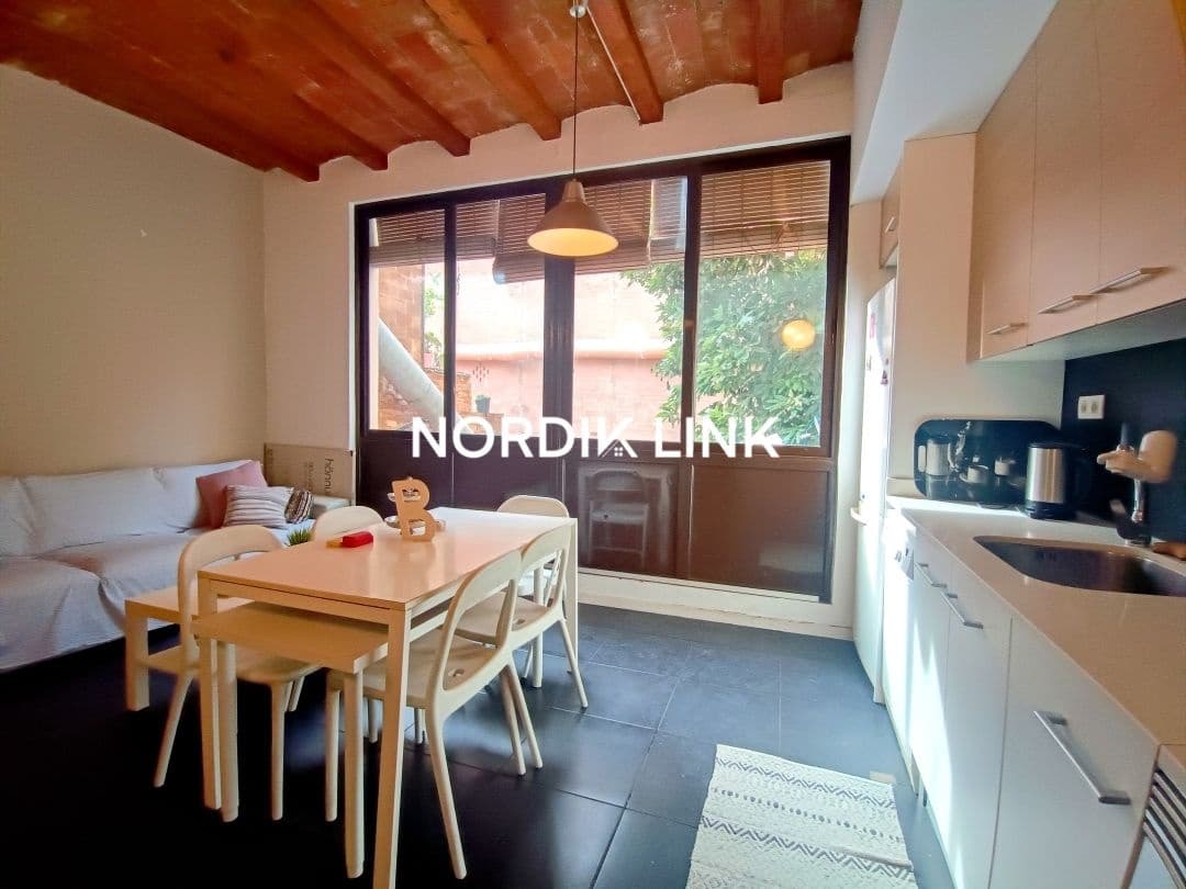 4 slaapkamer Flat te koop in Barcelona stad - € 569.000 (Ref: 9562538)