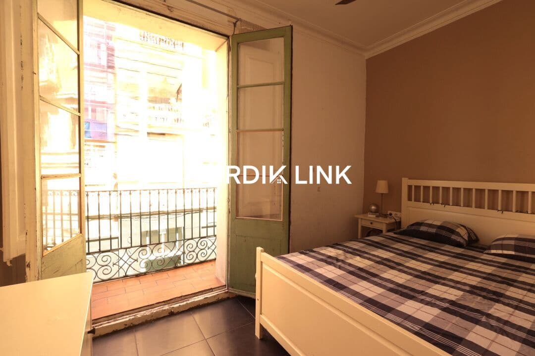 4 bedroom Flat for sale in Barcelona city - € 569,000 (Ref: 9562538)