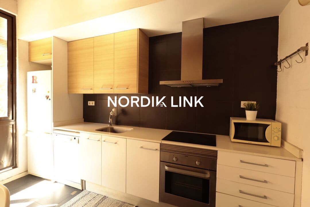 4 bedroom Flat for sale in Barcelona city - € 569,000 (Ref: 9562538)