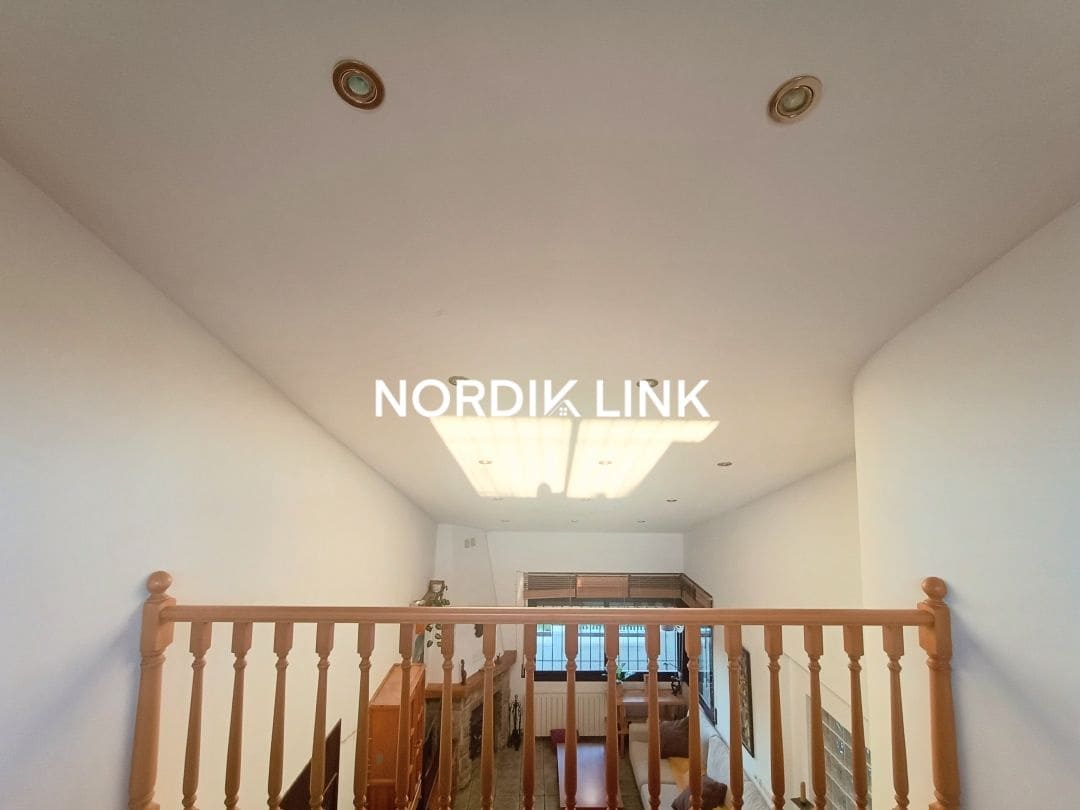 4 sypialnia Willa na sprzedaż w Olerdola z basenem - 390 000 € (Ref: 9562539)