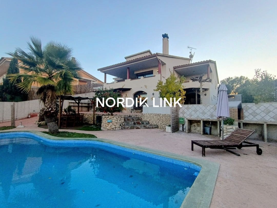 4 sypialnia Willa na sprzedaż w Olerdola z basenem - 390 000 € (Ref: 9562539)