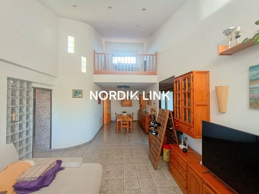 4 sypialnia Willa na sprzedaż w Olerdola z basenem - 390 000 € (Ref: 9562539)