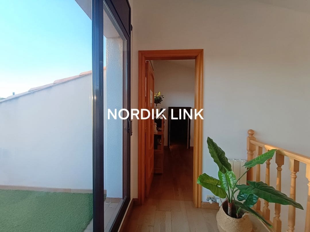 4 sypialnia Willa na sprzedaż w Olerdola z basenem - 390 000 € (Ref: 9562539)