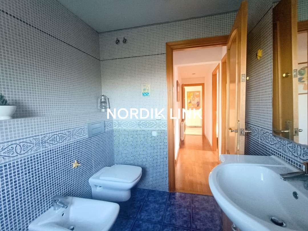 4 sypialnia Willa na sprzedaż w Olerdola z basenem - 390 000 € (Ref: 9562539)