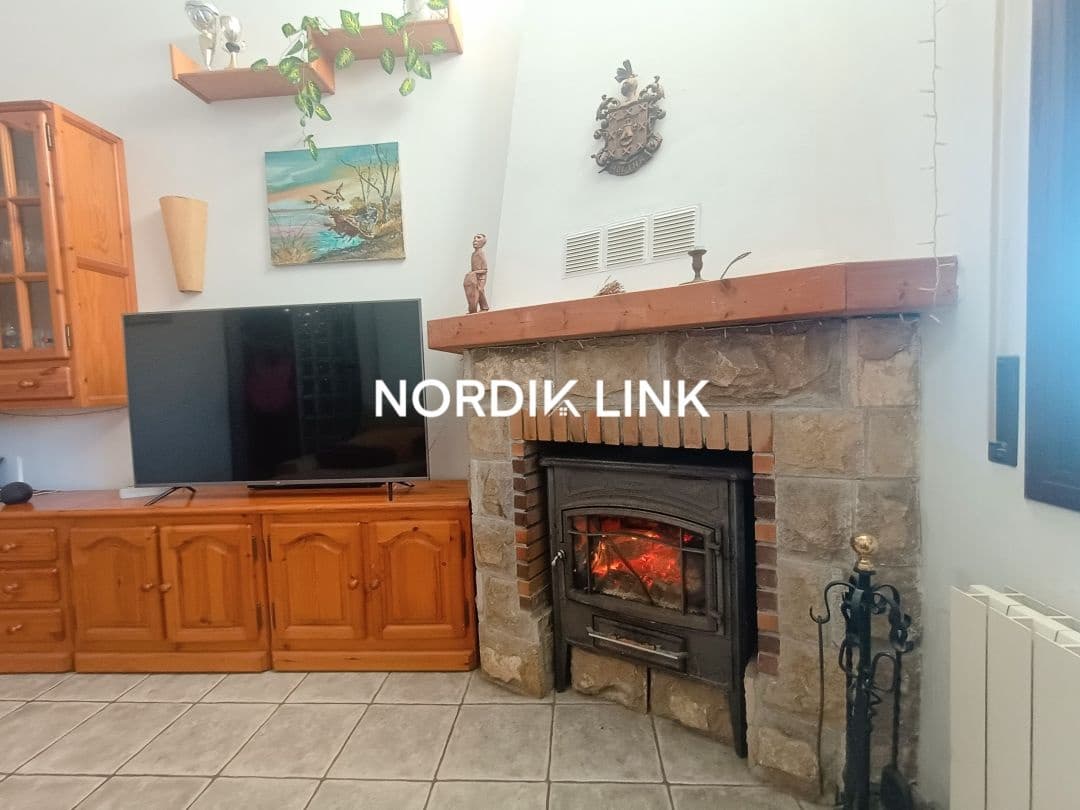 4 sypialnia Willa na sprzedaż w Olerdola z basenem - 390 000 € (Ref: 9562539)