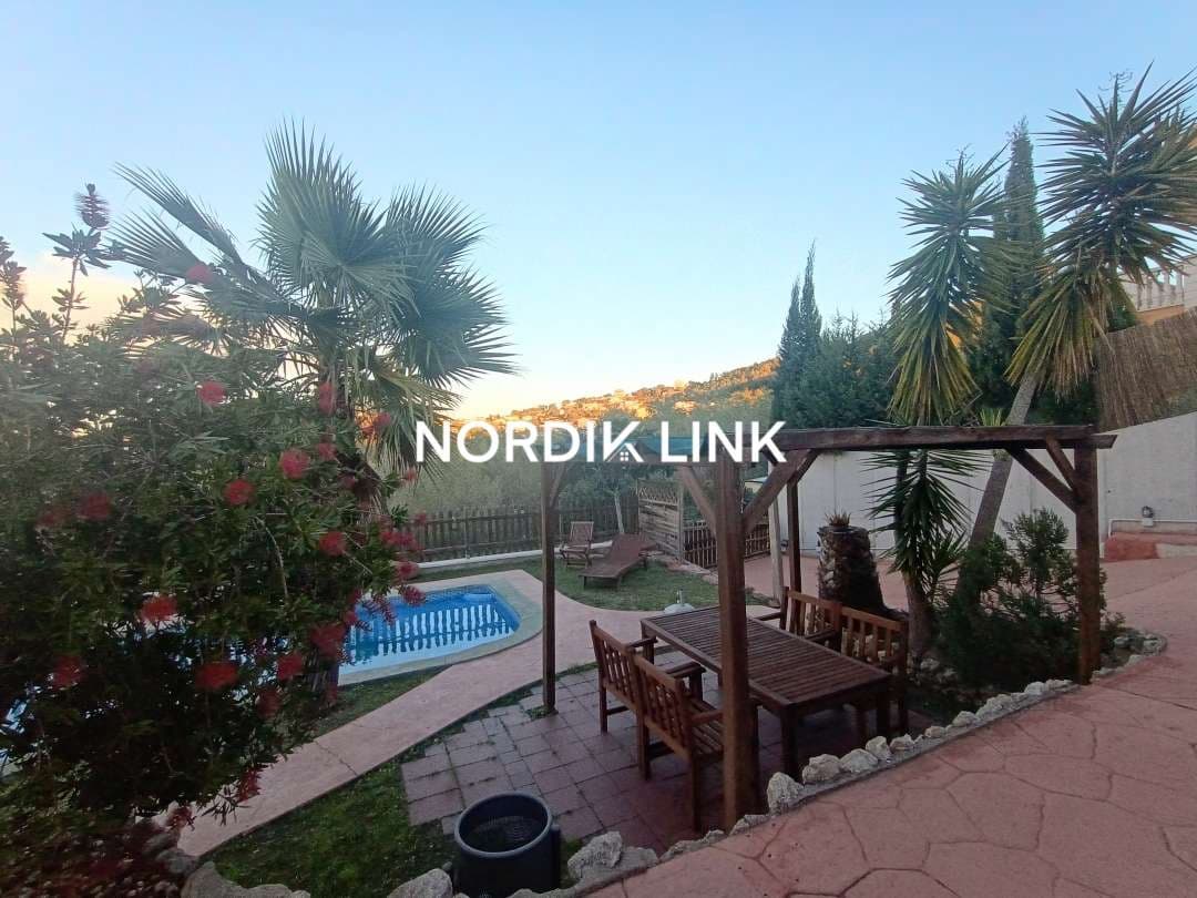 4 sypialnia Willa na sprzedaż w Olerdola z basenem - 390 000 € (Ref: 9562539)