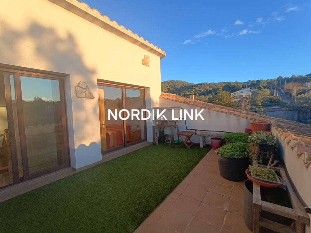 4 sypialnia Willa na sprzedaż w Olerdola z basenem - 390 000 € (Ref: 9562539)