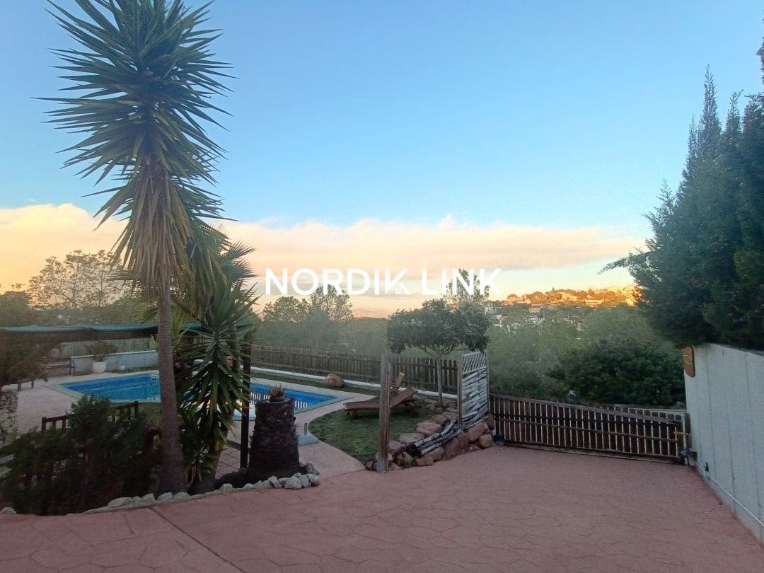 4 sypialnia Willa na sprzedaż w Olerdola z basenem - 390 000 € (Ref: 9562539)