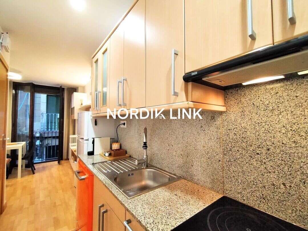 1 soveværelse Lejlighed til salg i Barcelona by - € 275.000 (Ref: 9570326)