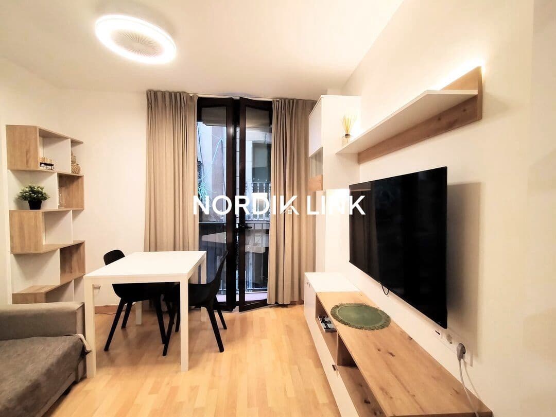 1 bedroom Flat for sale in Barcelona city - € 260,000 (Ref: 9570326)