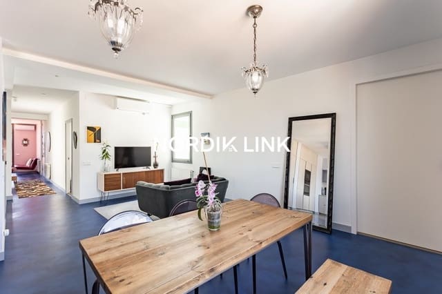 3 soveværelse Penthouse til salg i El Barri Gòtic, Barcelona by - € 1.100.000 (Ref: 9602363)