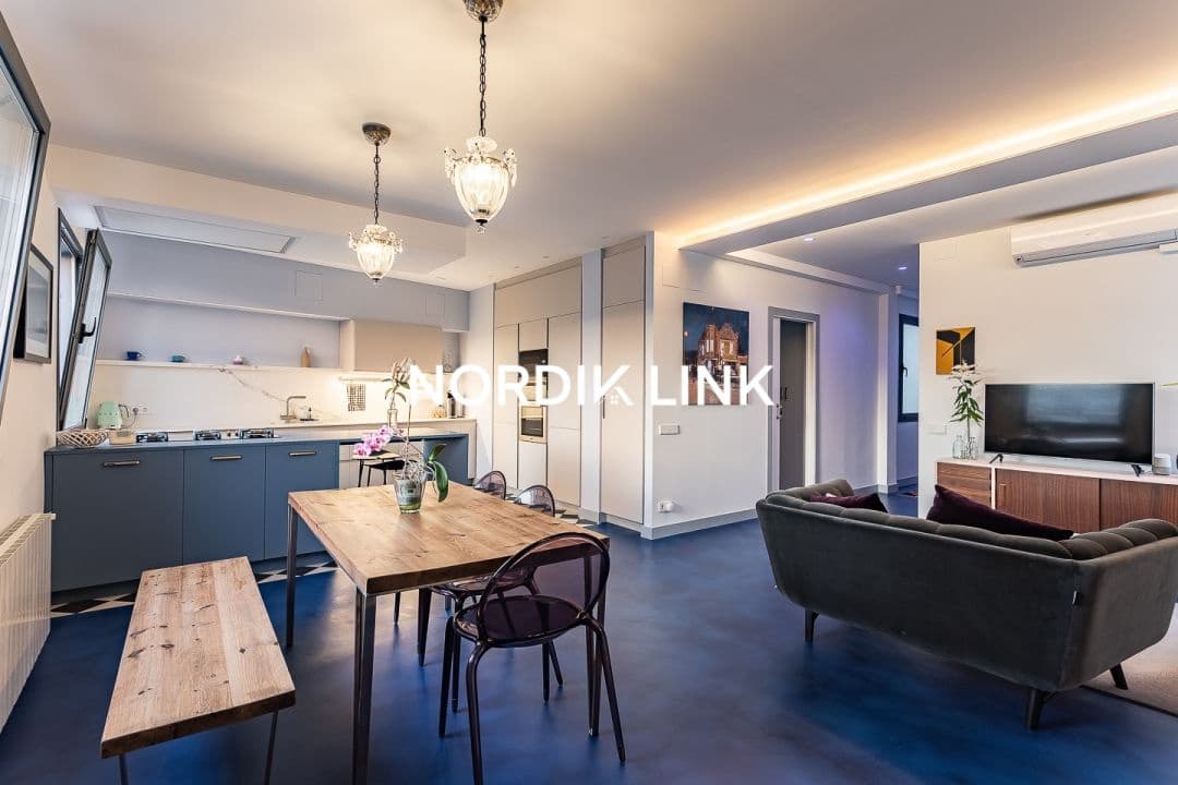 3 soveværelse Penthouse til salg i Barcelona by - € 1.100.000 (Ref: 9602363)