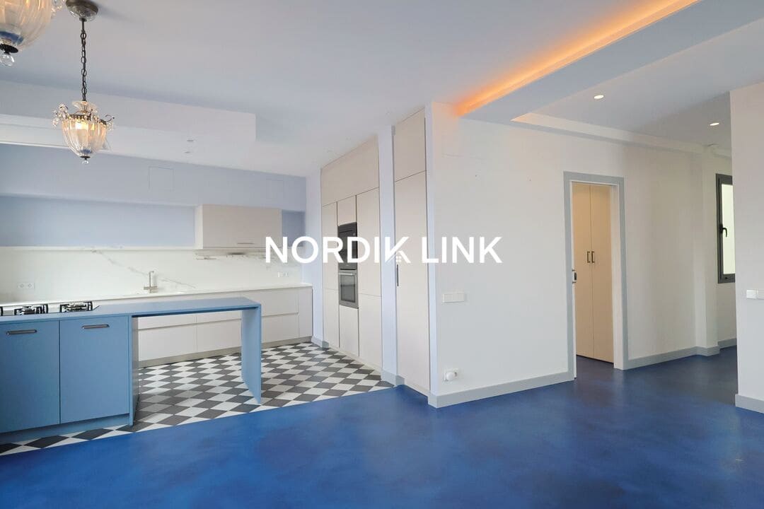3 soveværelse Penthouse til salg i Barcelona by - € 1.100.000 (Ref: 9602363)