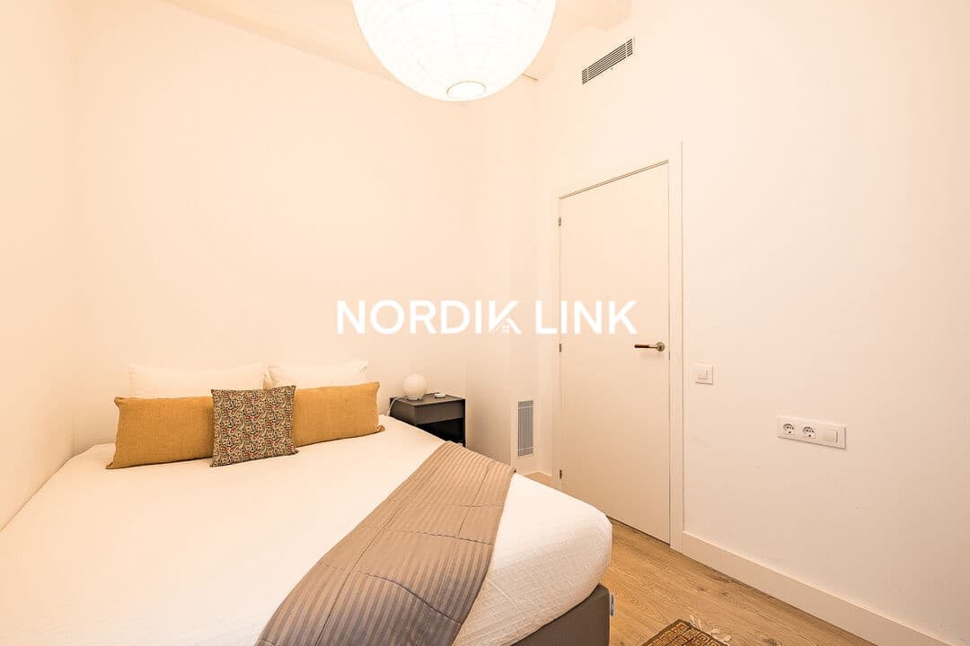 Piso de 3 habitaciones en Barcelona ciudad en venta - 845.000 € (Ref: 9688486)