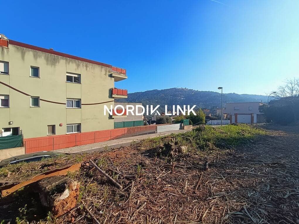 Undeveloped Land for sale in Torrelles de Llobregat - € 165,000 (Ref: 9694275)