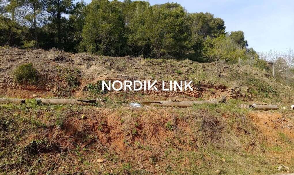 Undeveloped Land for sale in Torrelles de Llobregat - € 165,000 (Ref: 9694275)