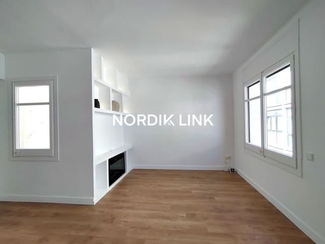 2 slaapkamer Penthouse te koop in La Vila de Gràcia, Barcelona stad - € 529.000 (Ref: 9720247)