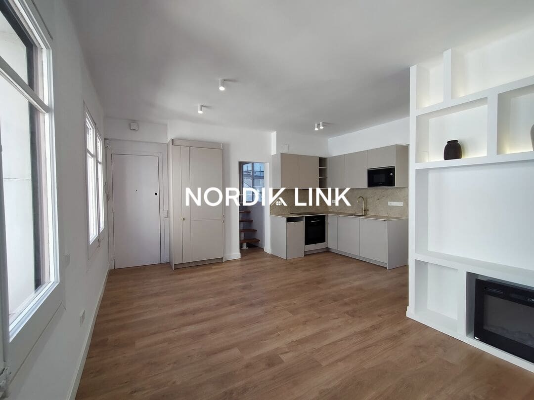 2 slaapkamer Penthouse te koop in Barcelona stad - € 529.000 (Ref: 9720247)