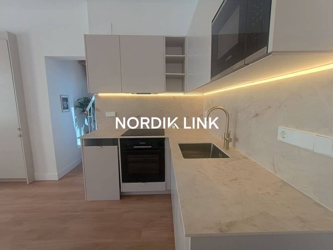 2 slaapkamer Penthouse te koop in Barcelona stad - € 529.000 (Ref: 9720247)