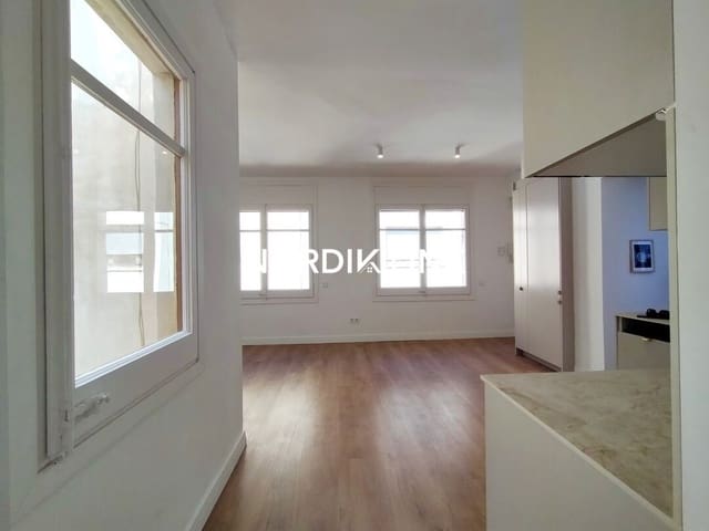 2 slaapkamer Penthouse te koop in La Vila de Gràcia, Barcelona stad - € 529.000 (Ref: 9720247)