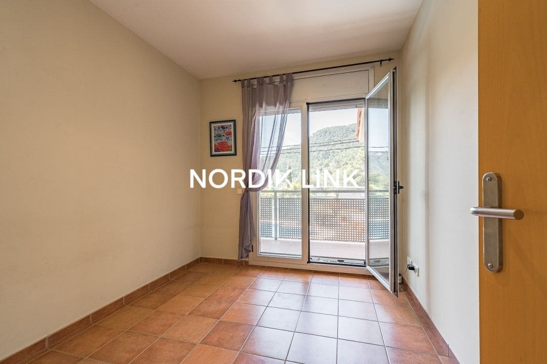 4 soveværelse Villa til salg i Torrelles de Llobregat med swimmingpool - € 550.000 (Ref: 9737212)