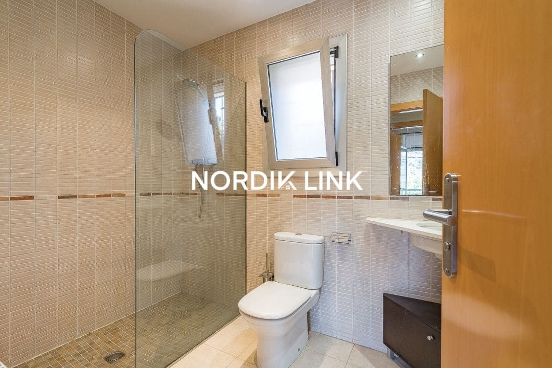 4 soveværelse Villa til salg i Torrelles de Llobregat med swimmingpool - € 550.000 (Ref: 9737212)