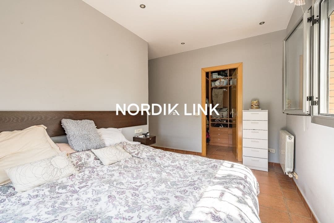 4 soveværelse Villa til salg i Torrelles de Llobregat med swimmingpool - € 550.000 (Ref: 9737212)